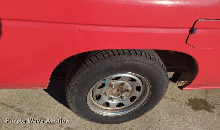 image for item OD9183 1995 Nissan pickup truck