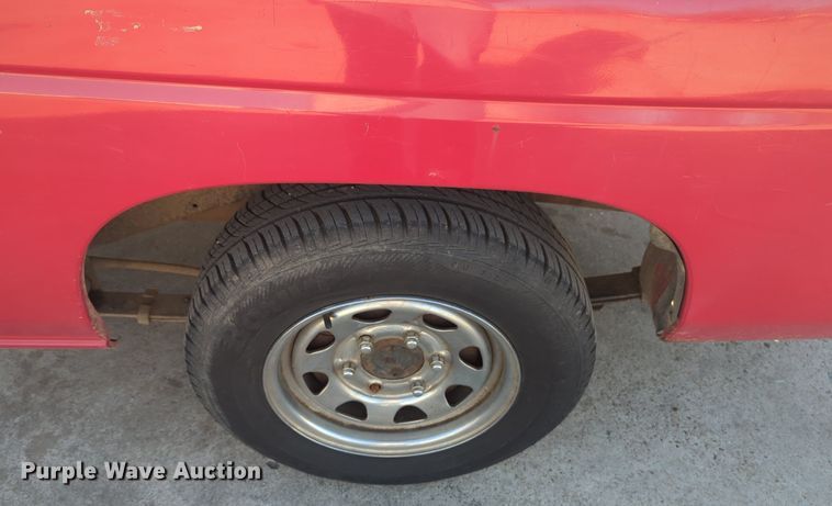 image for item OD9183 1995 Nissan pickup truck