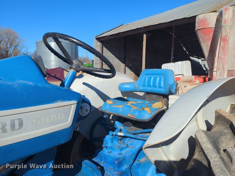 image for item OD9189 Ford 5000 tractor
