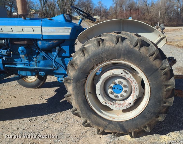 image for item OD9189 Ford 5000 tractor