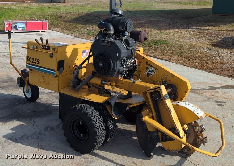 image for item OD9210 2004 Vermeer SC252 stump grinder