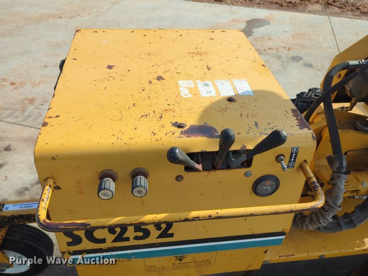 image for item OD9210 2004 Vermeer SC252 stump grinder