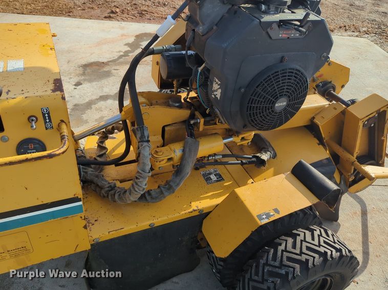 image for item OD9210 2004 Vermeer SC252 stump grinder