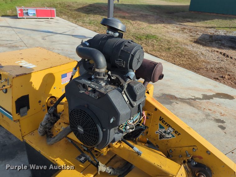 image for item OD9210 2004 Vermeer SC252 stump grinder