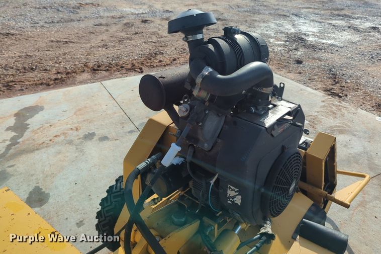 image for item OD9210 2004 Vermeer SC252 stump grinder