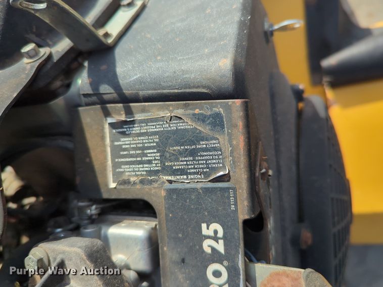 image for item OD9210 2004 Vermeer SC252 stump grinder