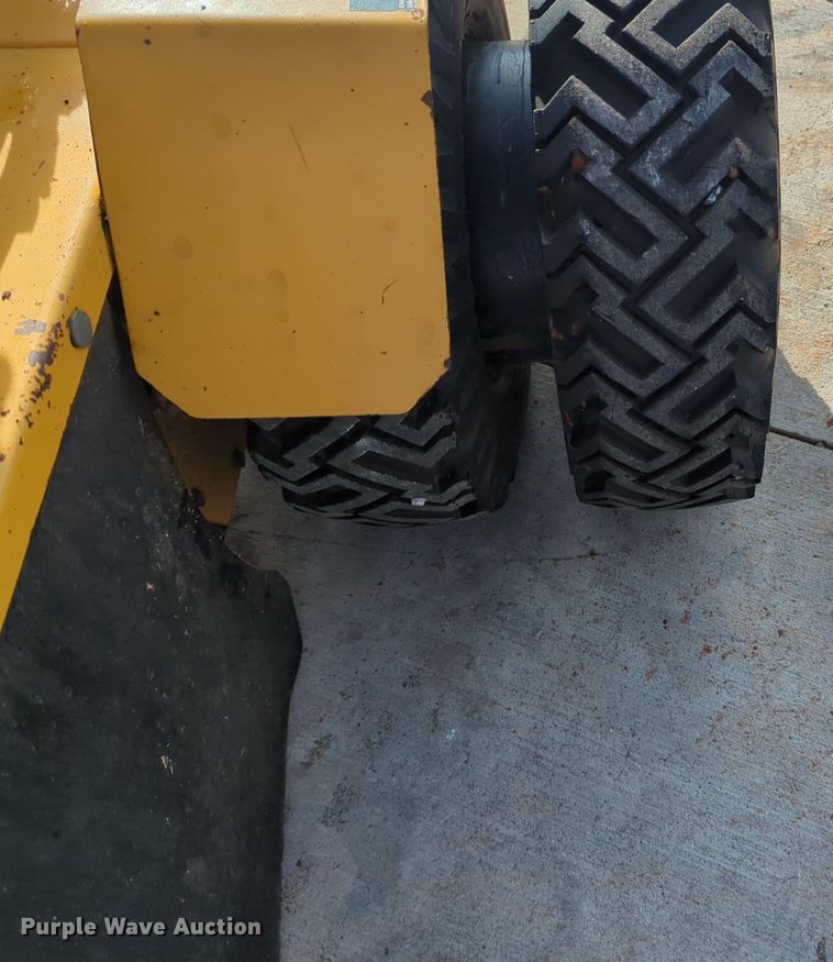 image for item OD9210 2004 Vermeer SC252 stump grinder