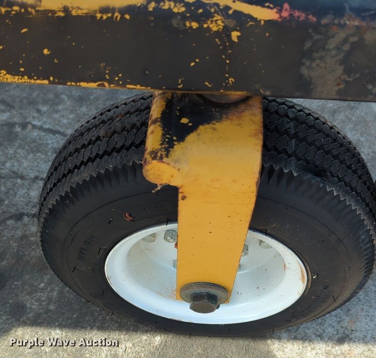 image for item OD9210 2004 Vermeer SC252 stump grinder