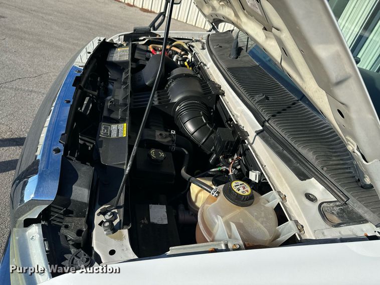 image for item OD9934 2008 Ford  E350 Super Duty shuttle bus