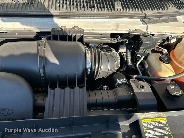 image for item OD9934 2008 Ford  E350 Super Duty shuttle bus