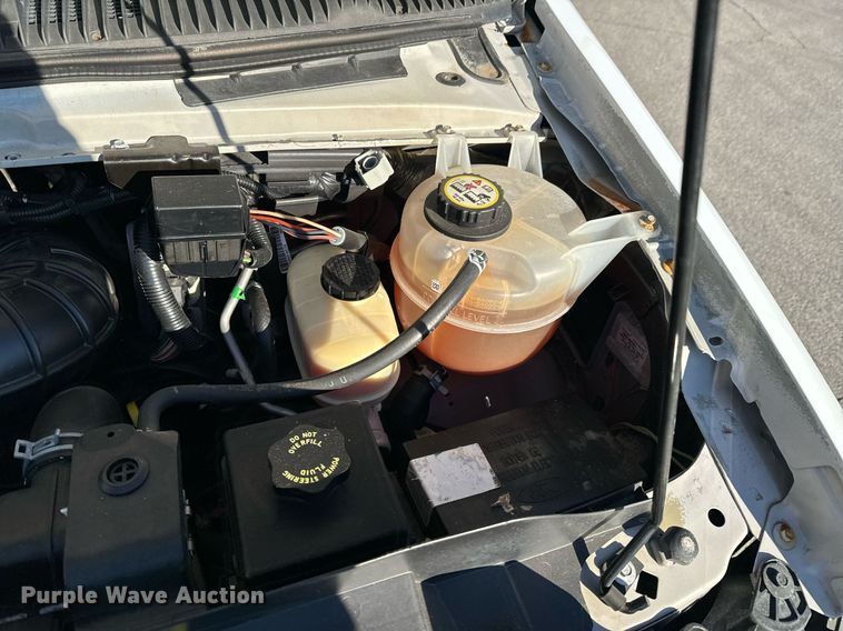 image for item OD9934 2008 Ford  E350 Super Duty shuttle bus