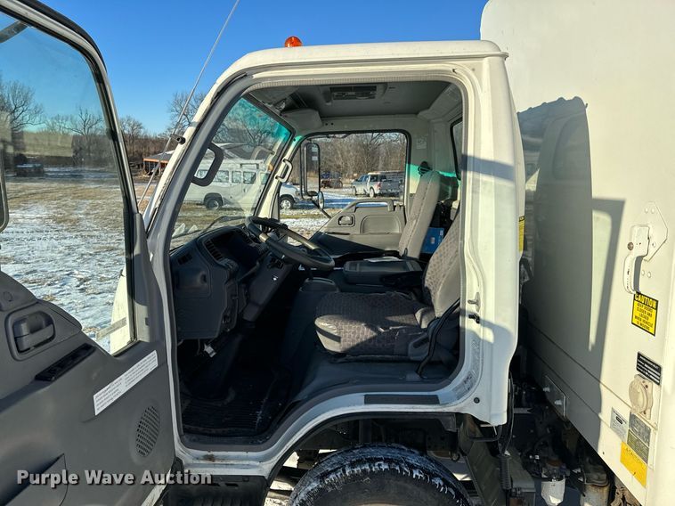 image for item OD9947 2007 GMC W4500 box truck