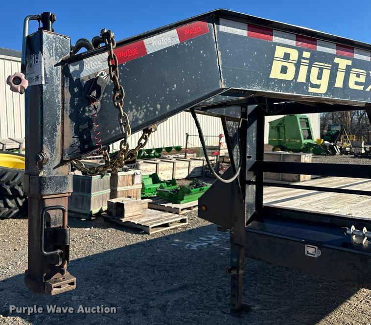 image for item OF9233 2019 BigTex 22GNHD equipment trailer