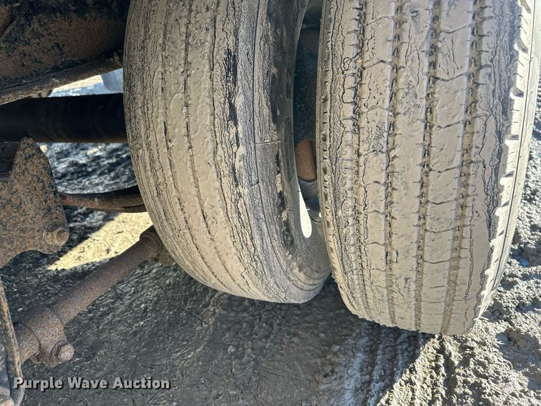 image for item OF9233 2019 BigTex 22GNHD equipment trailer