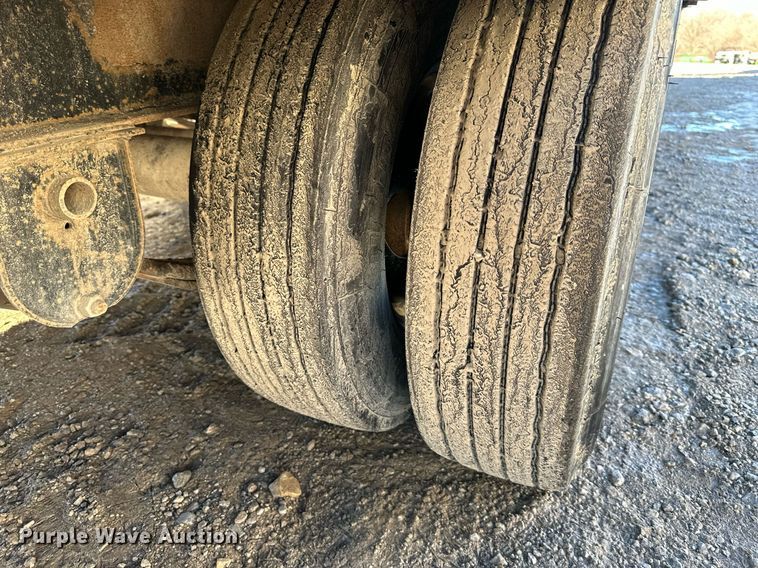 image for item OF9233 2019 BigTex 22GNHD equipment trailer