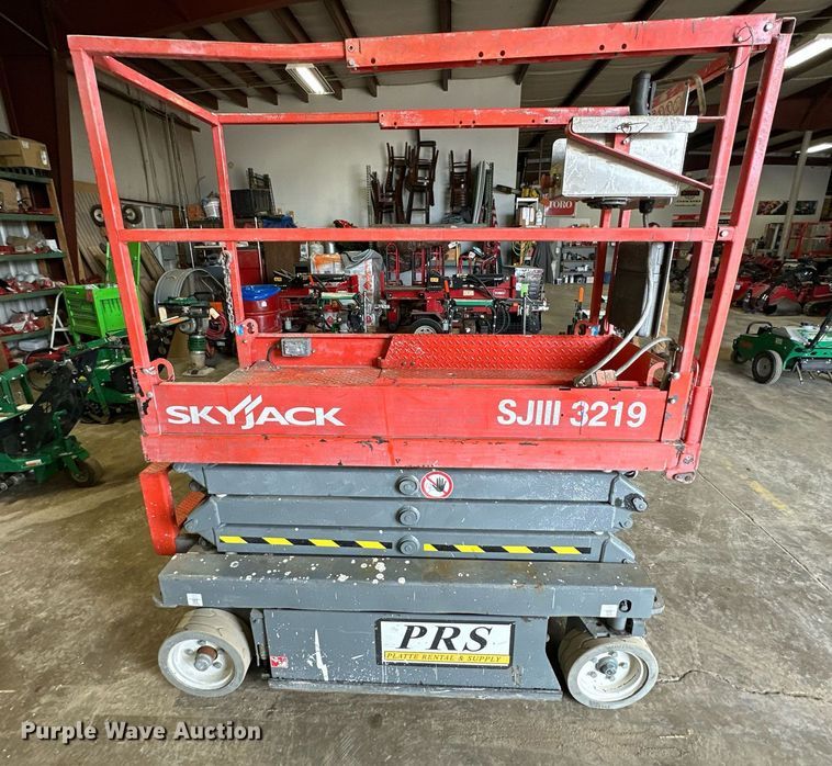 image for item OF9237 Skyjack SJIII 3219 scissor lift