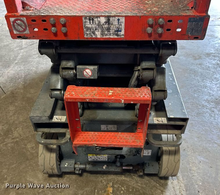 image for item OF9237 Skyjack SJIII 3219 scissor lift