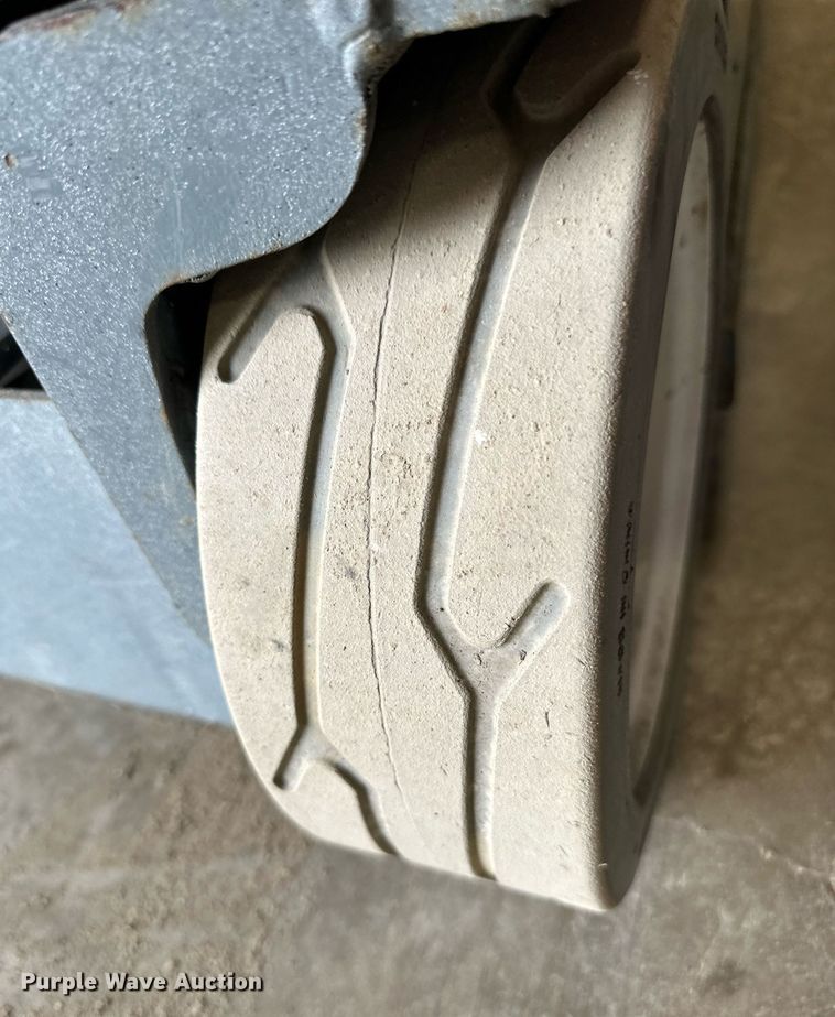 image for item OF9237 Skyjack SJIII 3219 scissor lift