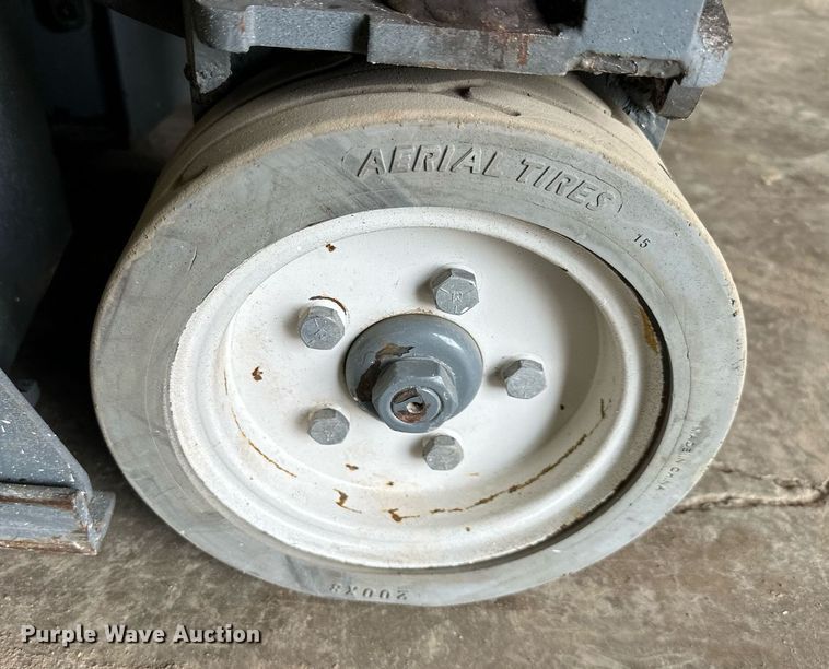 image for item OF9237 Skyjack SJIII 3219 scissor lift