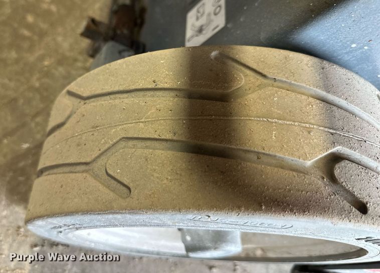 image for item OF9237 Skyjack SJIII 3219 scissor lift