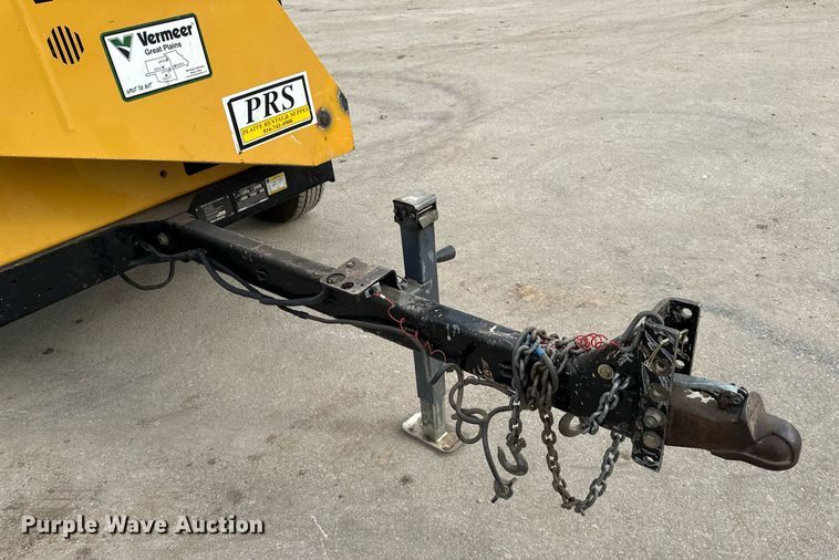 image for item OF9240 2016 Vermeer BC900XL wood chipper