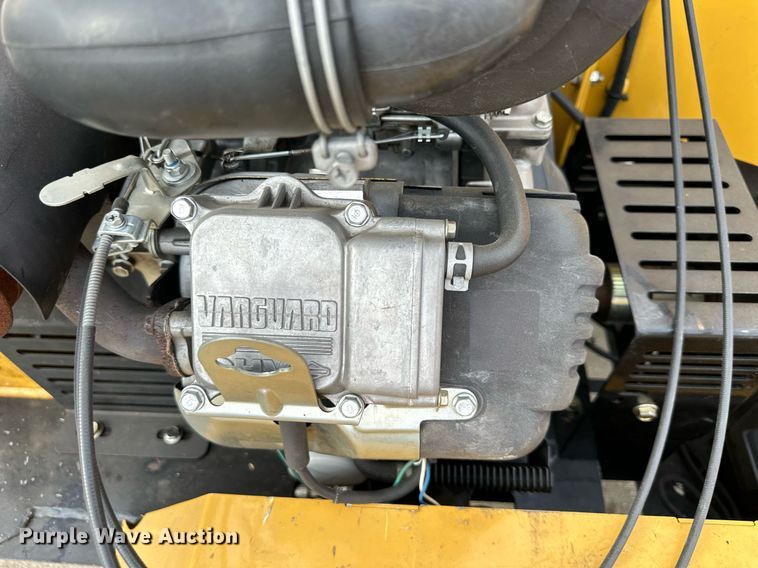 image for item OF9240 2016 Vermeer BC900XL wood chipper