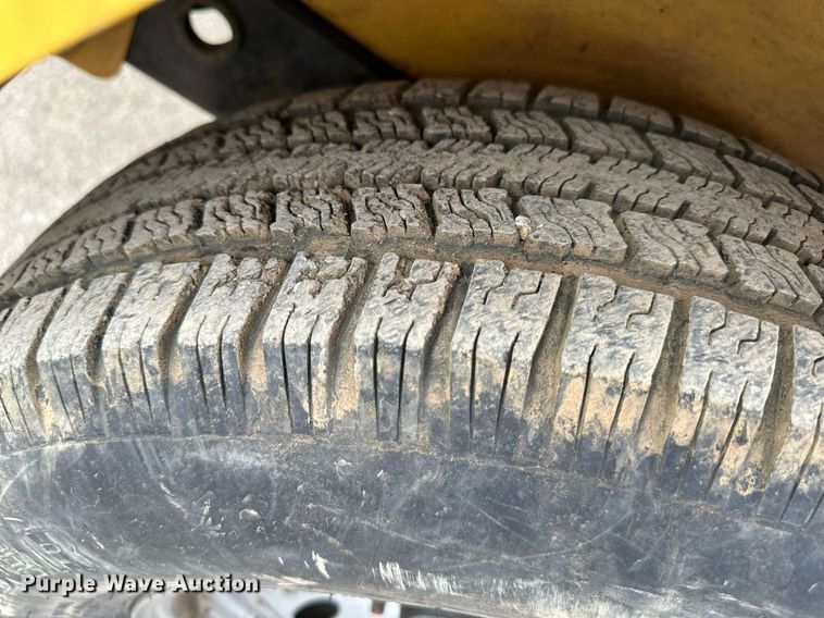 image for item OF9240 2016 Vermeer BC900XL wood chipper