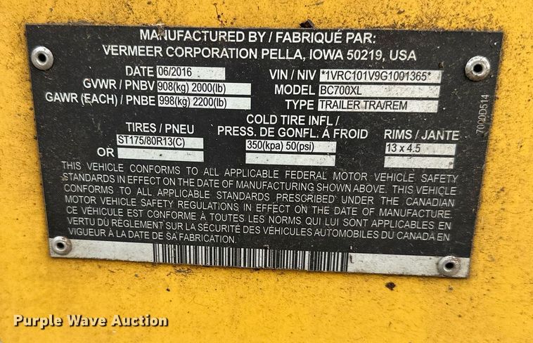 image for item OF9241 2016 Vermeer BC700XL wood chipper