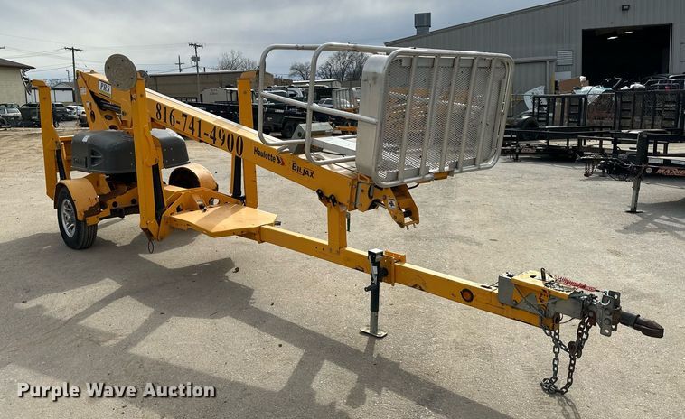 image for item OF9242 2014 Haulotte  3632T boom lift
