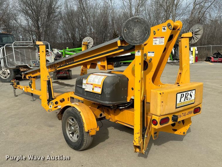 image for item OF9242 2014 Haulotte  3632T boom lift
