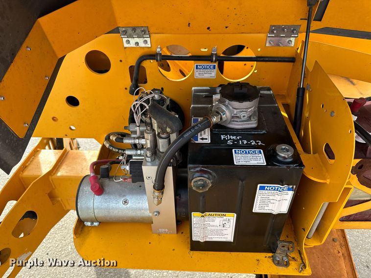 image for item OF9242 2014 Haulotte  3632T boom lift