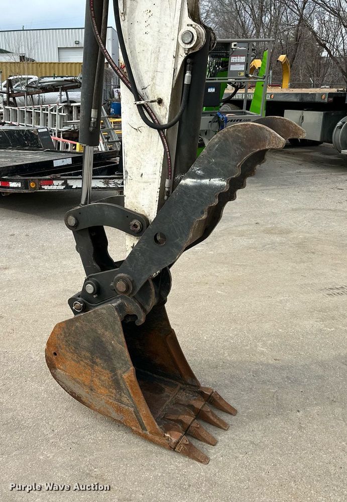 image for item OF9252 2017 Bobcat E42 mini excavator