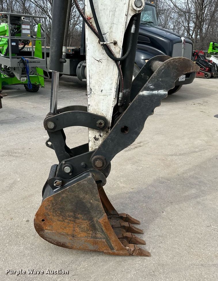 image for item OF9252 2017 Bobcat E42 mini excavator