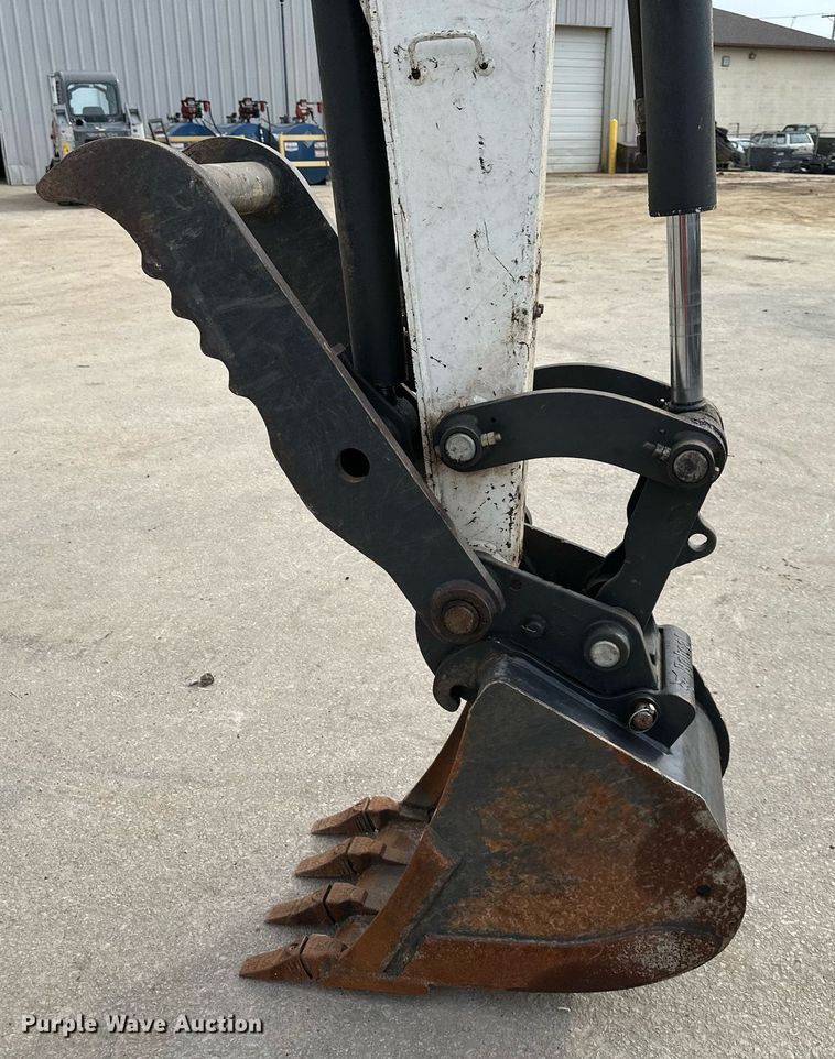 image for item OF9252 2017 Bobcat E42 mini excavator