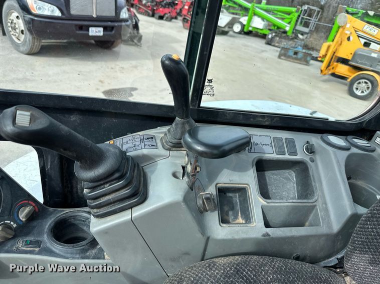 image for item OF9252 2017 Bobcat E42 mini excavator