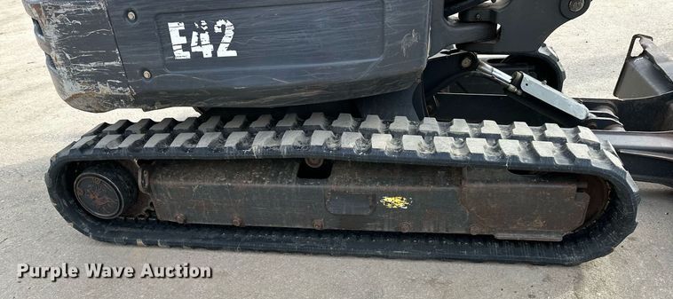 image for item OF9252 2017 Bobcat E42 mini excavator