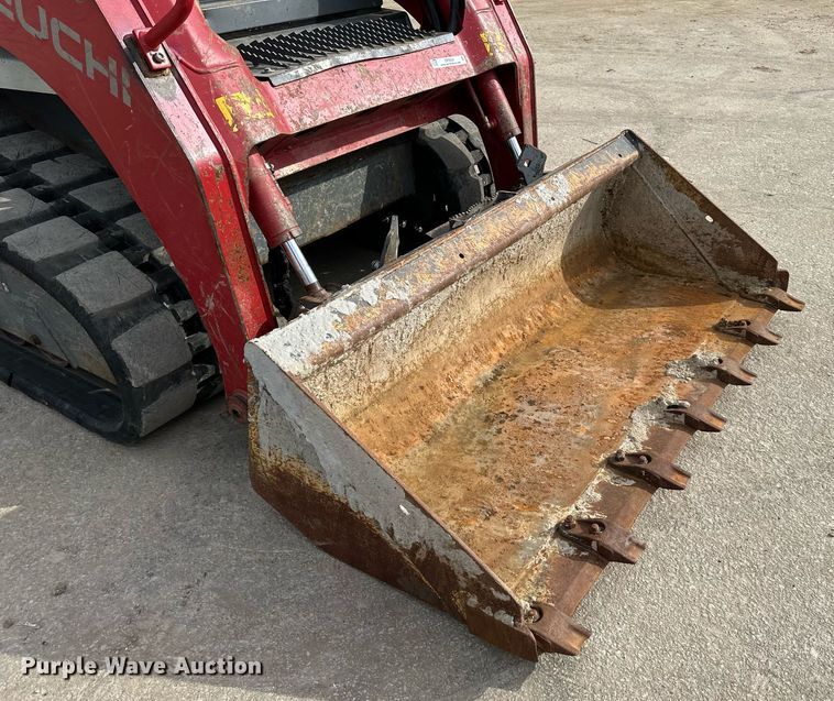 image for item OF9254 2018 Takeuchi TL8 tracked skid steer loader