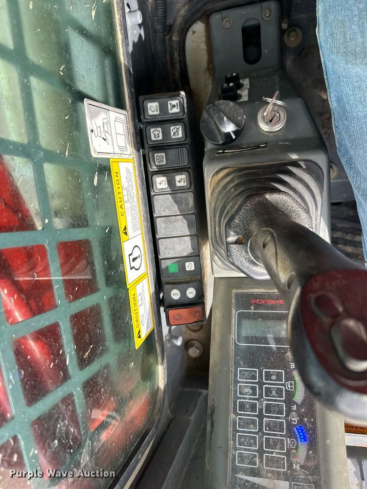 image for item OF9254 2018 Takeuchi TL8 tracked skid steer loader