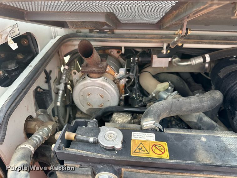 image for item OF9254 2018 Takeuchi TL8 tracked skid steer loader