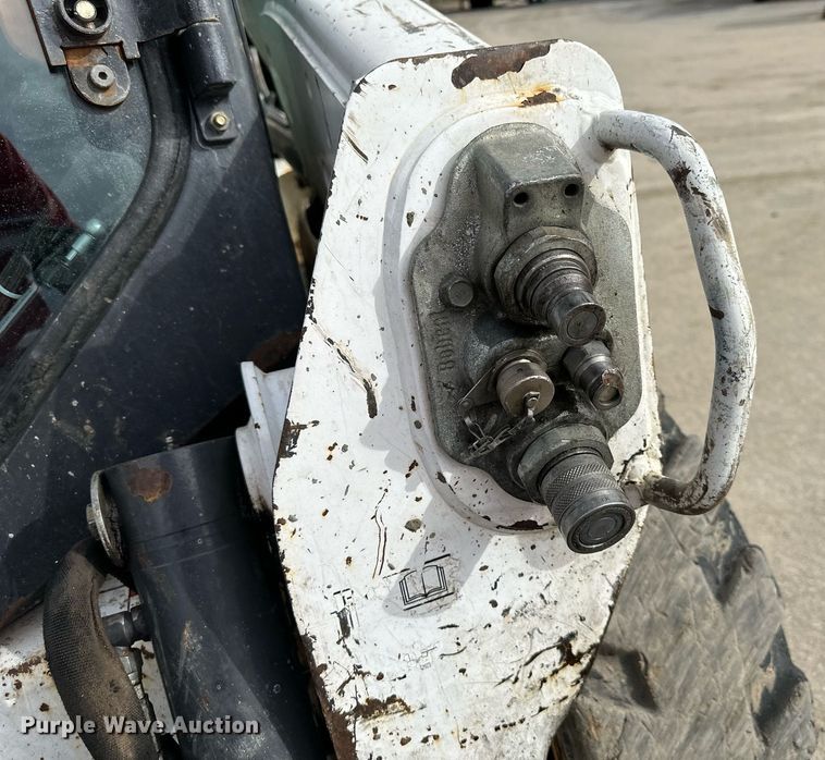 image for item OF9255 2015 Bobcat  S550 skid steer loader