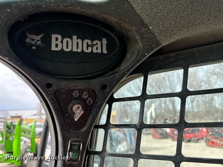image for item OF9255 2015 Bobcat  S550 skid steer loader