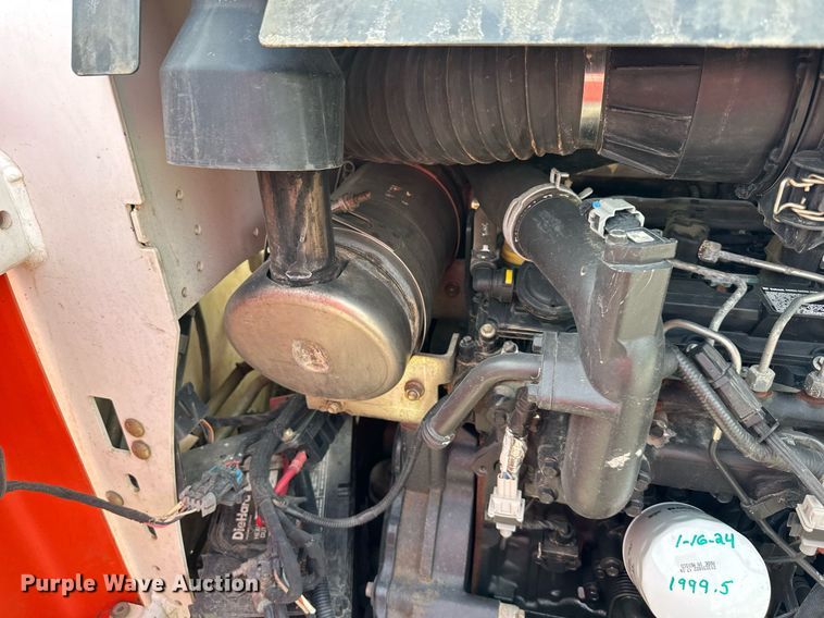 image for item OF9255 2015 Bobcat  S550 skid steer loader