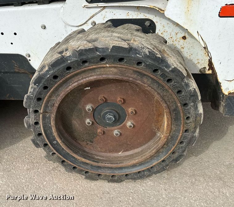 image for item OF9255 2015 Bobcat  S550 skid steer loader