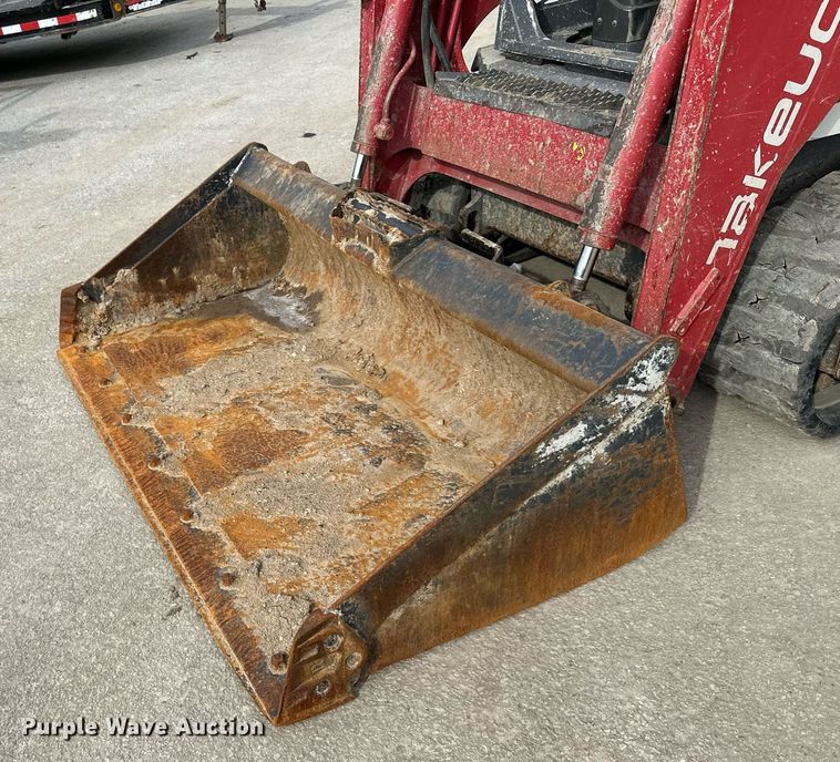 image for item OF9257 2018 Takeuchi TL6R tracked skid steer loader