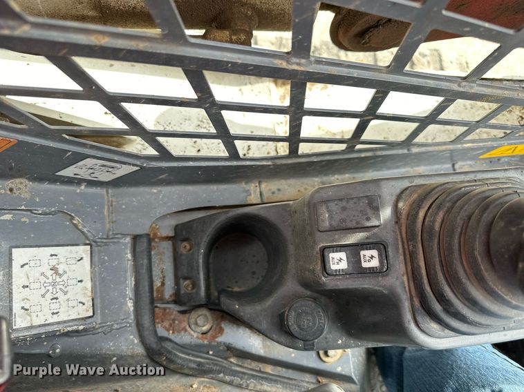 image for item OF9257 2018 Takeuchi TL6R tracked skid steer loader