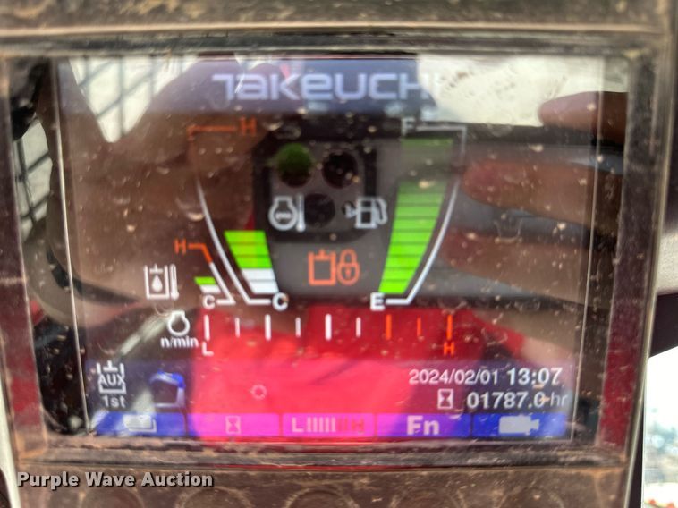 image for item OF9257 2018 Takeuchi TL6R tracked skid steer loader