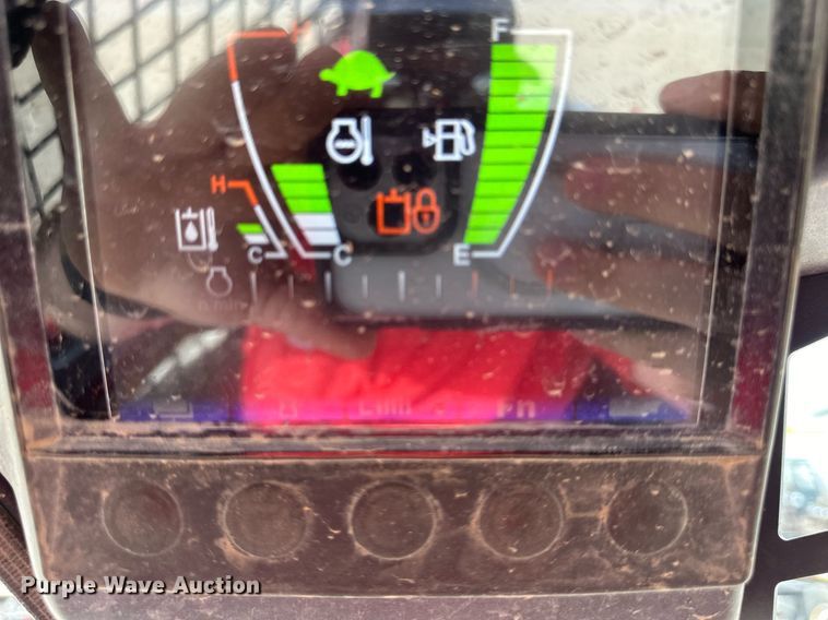 image for item OF9257 2018 Takeuchi TL6R tracked skid steer loader