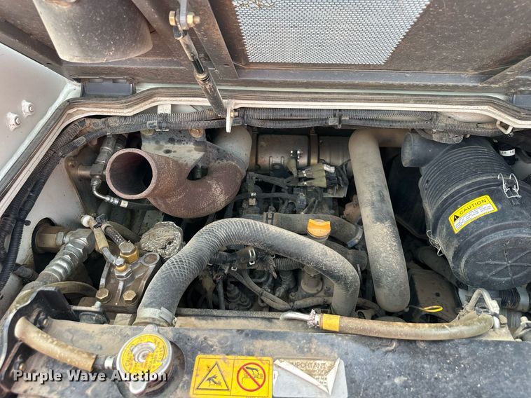 image for item OF9257 2018 Takeuchi TL6R tracked skid steer loader