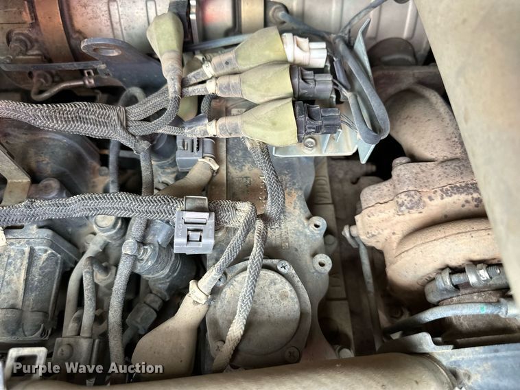 image for item OF9257 2018 Takeuchi TL6R tracked skid steer loader