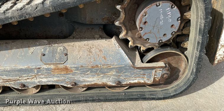 image for item OF9257 2018 Takeuchi TL6R tracked skid steer loader